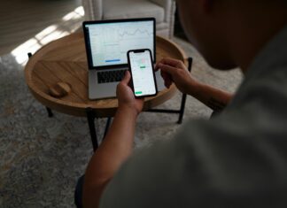 Can I Investigate My Spouse’s Bank Accounts During Divorce?