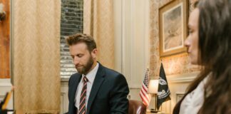 Commercial Law: Unlocking Secrets to Business Success Today