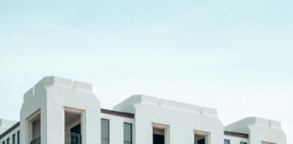 DeSantis Condo Law: What You Need to Know for Your Investment