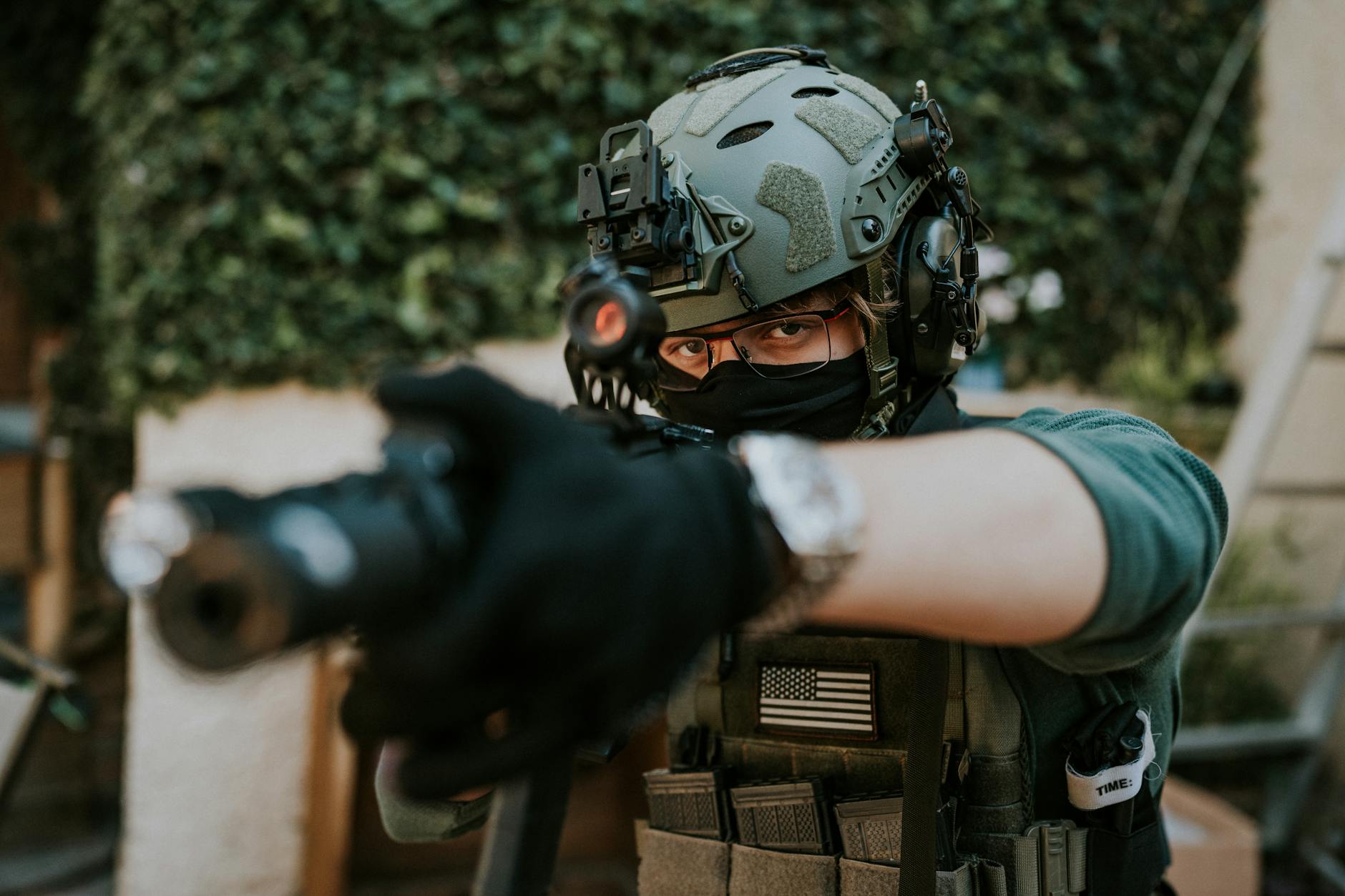 Defense Strategies in the Face of Delays