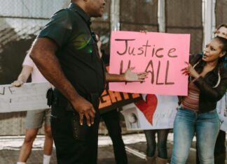 Know Your Rights: 5 Key Points After Police Shootings