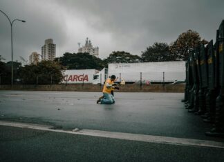 Know Your 5 Key Rights During Crowd Control