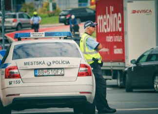 Understanding Police Direction Authority: Key Legal Aspects