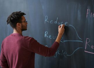 Bodycam Use Drops Police Complaints by 36 Percent in Major City Trials