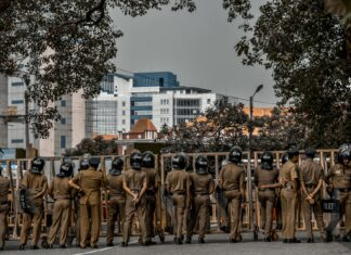 Security Guards to Receive Police Powers at 200 Key Sites Across the Country