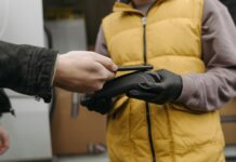 Contactless Payments Reach 40% of Transactions, but Safety Concerns Remain Unresolved