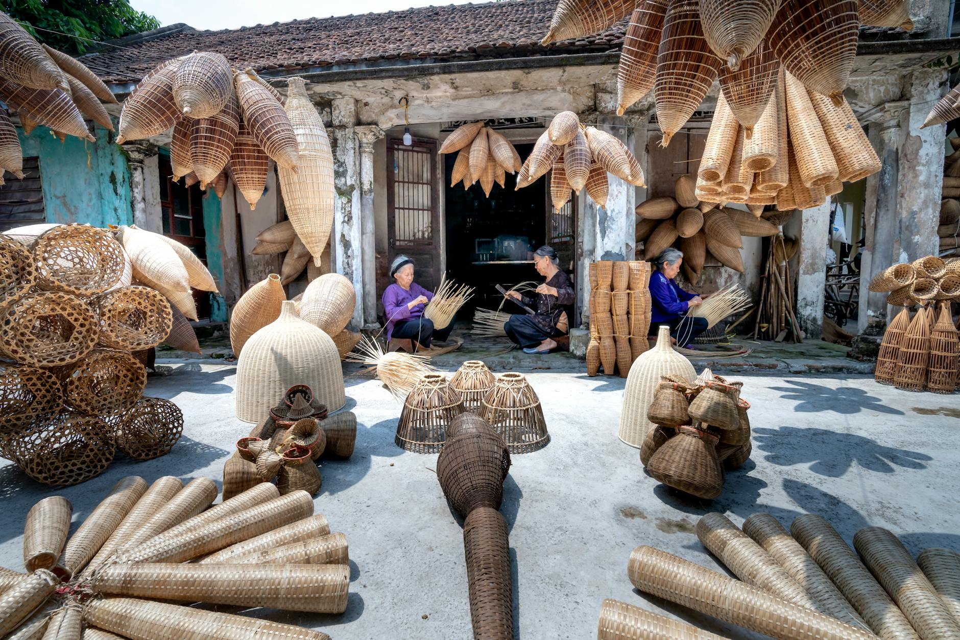 Poverty Linked to 60% of All Crimes in the United States 3 Weaving a Cycle of Poverty and Crime in Urban Communities