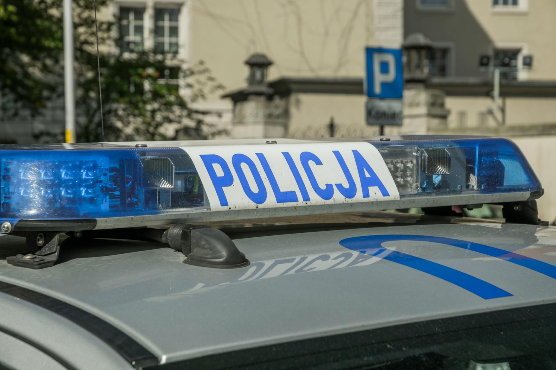 Police Authority to Search Bags Without Warning