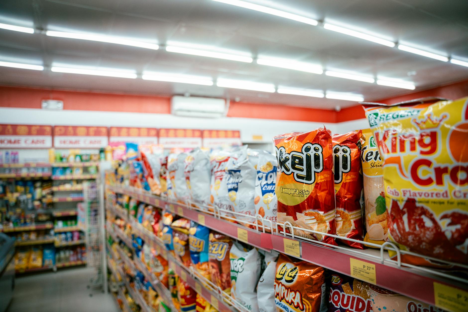 Rise of Package Lockers in Major US Retail Stores Examined