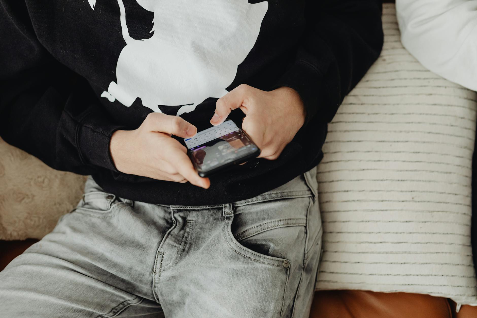 Teen Nude Images: A Growing Concern in the Digital Age