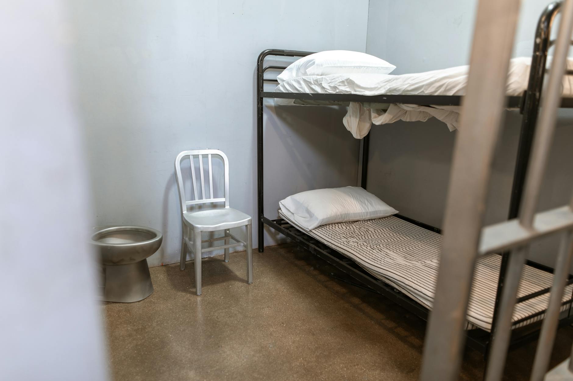 From Bunks to Toilets: A Closer Look at Cell Amenities