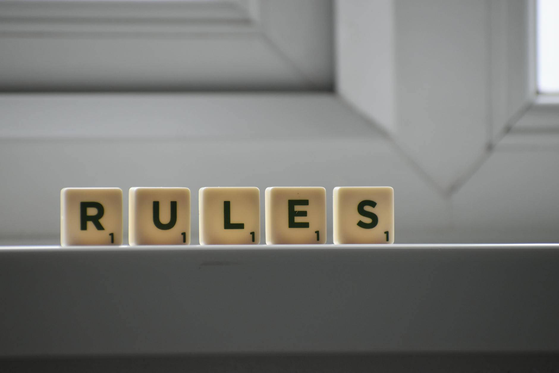 Navigating Uncertainty: Rules and Expectations Revealed