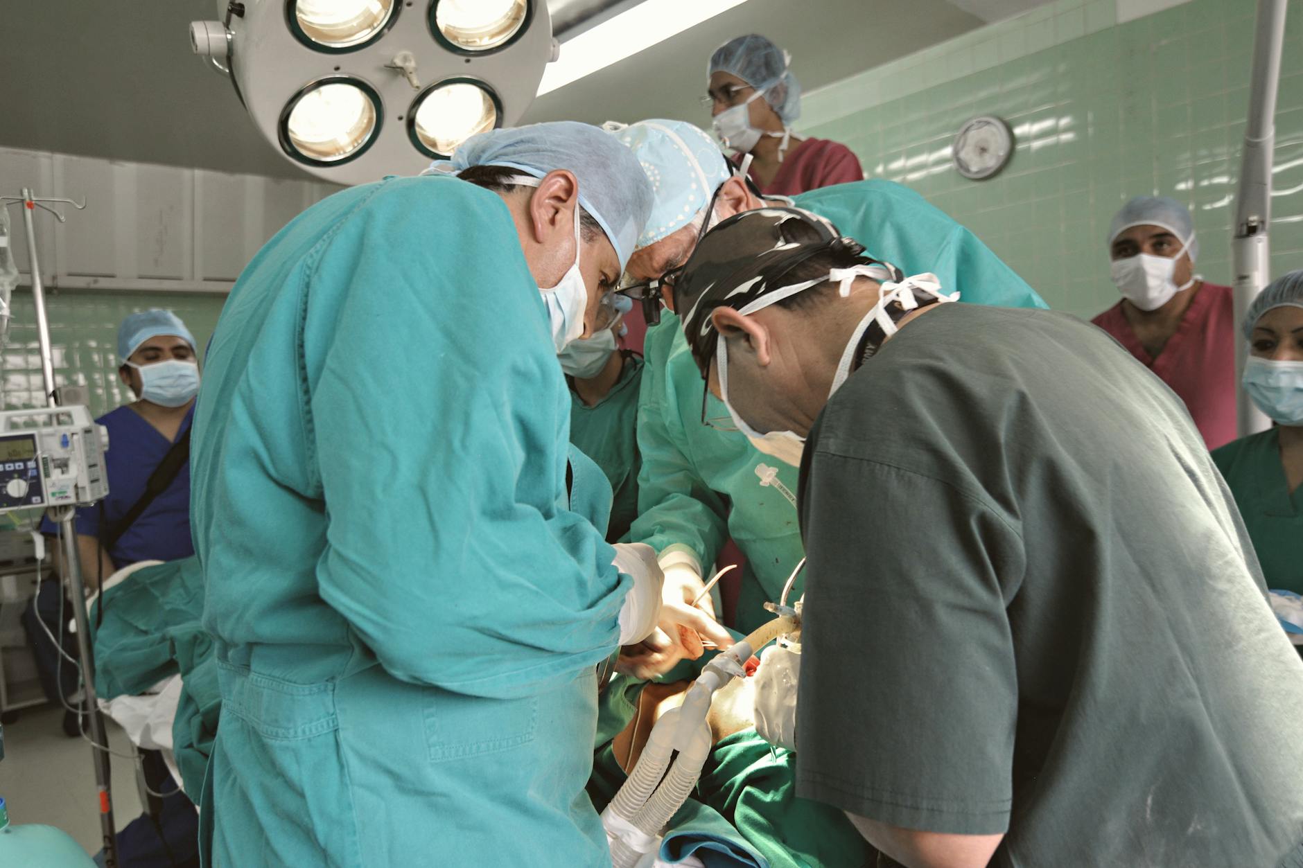 Reform Efforts Struggle to Improve Healthcare in Overcrowded Facilities