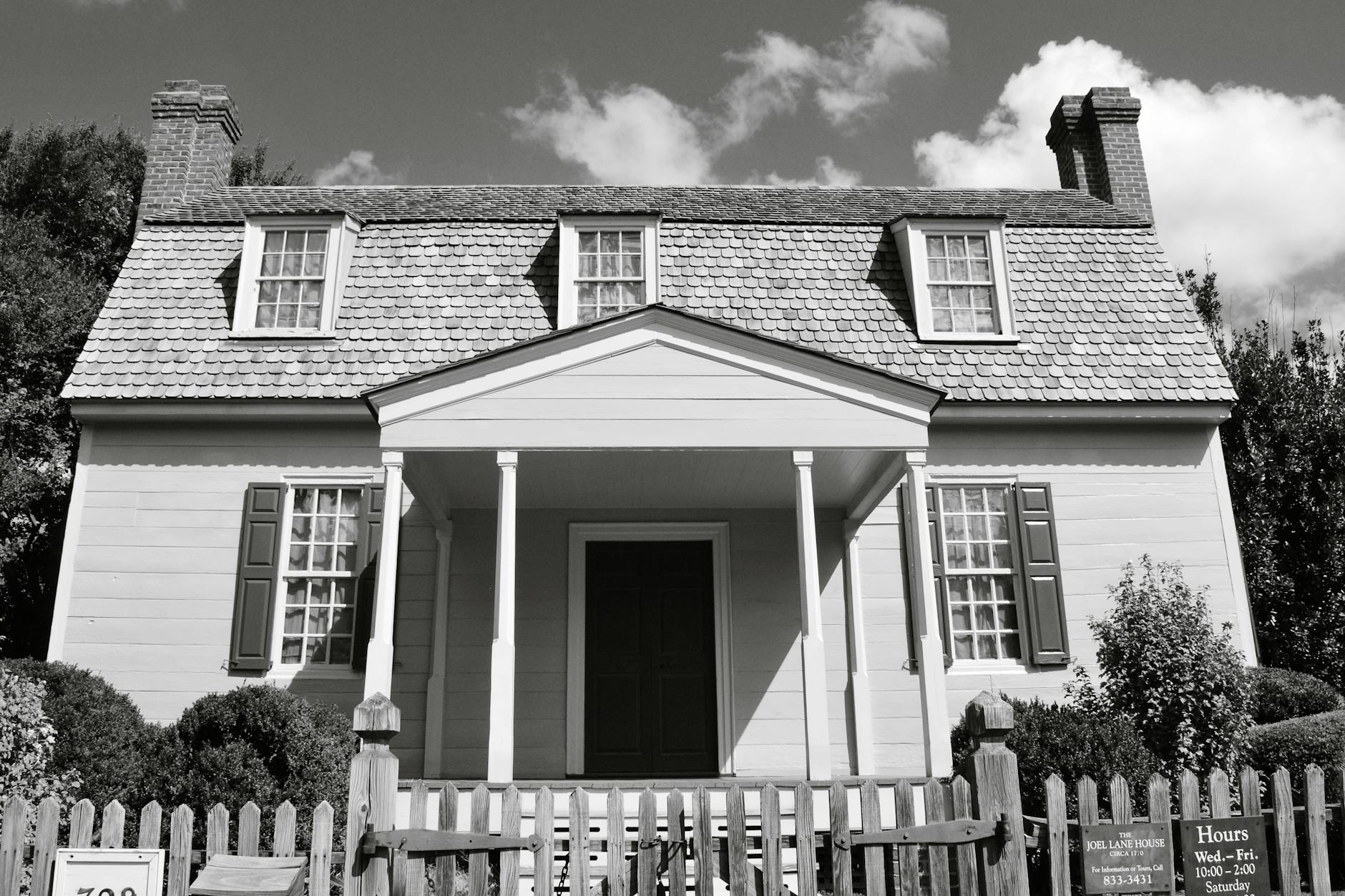 Understanding House Arrest: A Historical Context